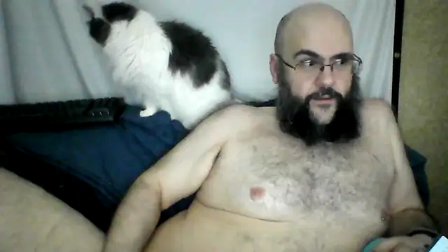 BriTheTopBear online show from April 21, 2026, 1:42 am