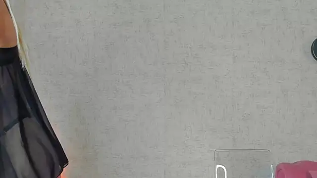 Snapshot of KatjaSin chatting on May 5, 2026, 6:55 pm KatjaSin online show from May 5, 2026, 6:55 pm