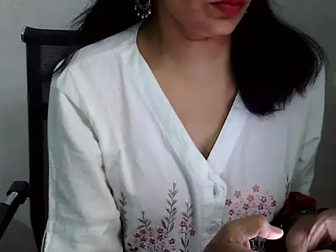 Snapshot of lustybebo chatting on April 7, 2026, 4:47 am lustybebo online show from April 7, 2026, 4:47 am