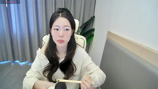 yizhixiaolulu online show from April 9, 2026, 6:30 am