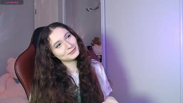Snapshot of solitudebby chatting on April 26, 2026, 6:05 pm solitudebby online show from April 26, 2026, 6:05 pm