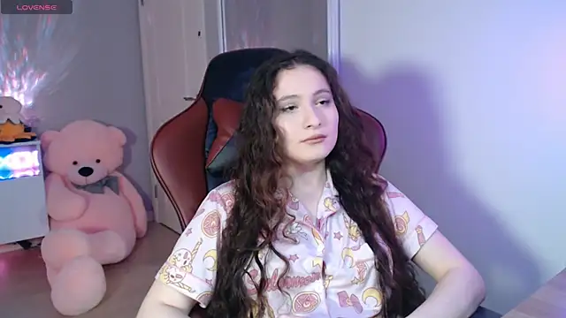 Snapshot of solitudebby chatting on May 1, 2026, 6:35 pm solitudebby online show from May 1, 2026, 6:35 pm