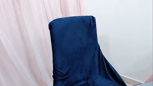 minami-yuiyui online show from May 8, 2026, 1:31 am
