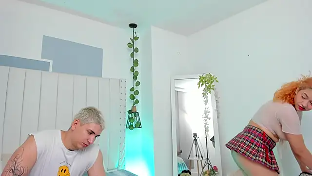 Snapshot of sebas_and_vanessa chatting on April 10, 2026, 7:54 pm sebas and vanessa online show from April 10, 2026, 7:54 pm