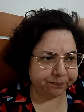 Monserratmontes online show from April 12, 2026, 1:47 pm
