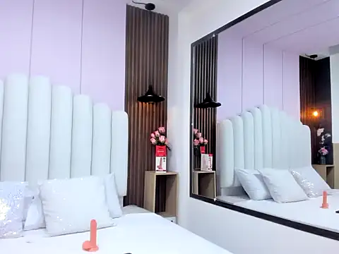 AlesaKinky online show from April 8, 2026, 12:50 pm