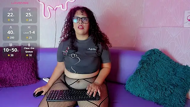 Zara Holly  online show from June 29, 2026, 3:45 pm