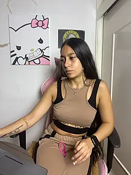 DulceLatinaxo online show from July 7, 2026, 1:08 am