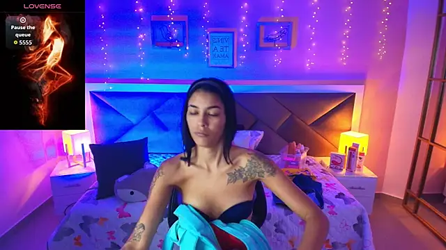 Snapshot of alana_spark chatting on May 9, 2026, 7:28 pm alana spark online show from May 9, 2026, 7:28 pm