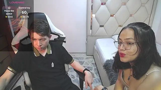 Snapshot of Zoe_and_jackk_ chatting on May 3, 2026, 8:12 pm Zoe and jackk online show from May 3, 2026, 8:12 pm