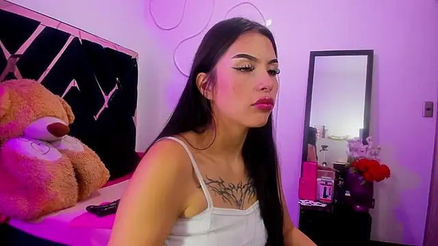 Snapshot of evelott_allenx chatting on July 18, 2026, 10:29 pm evelott allenx online show from July 18, 2026, 10:29 pm