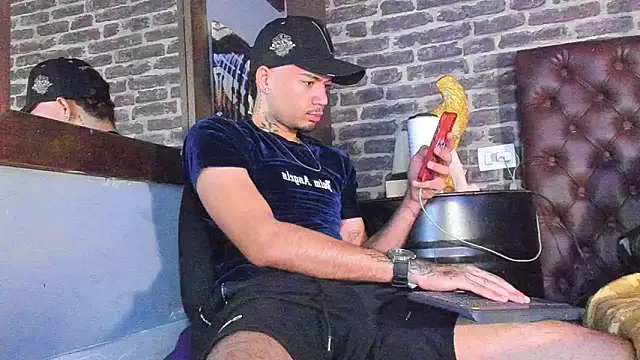Daniel huge22 online show from June 7, 2026, 4:01 pm