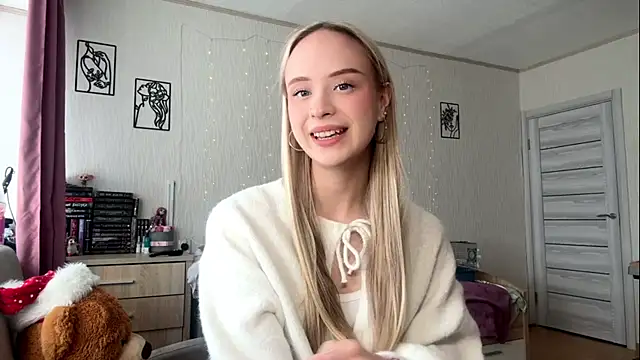 CutieAlina online show from April 14, 2026, 9:25 am