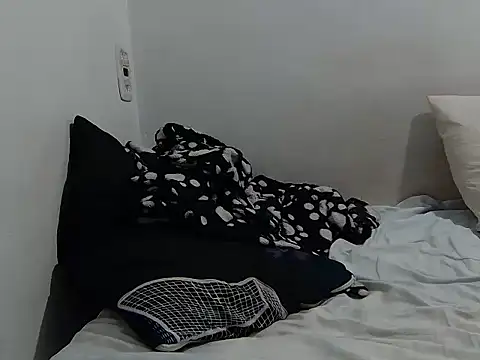 shayna shayna online show from April 7, 2026, 12:23 am