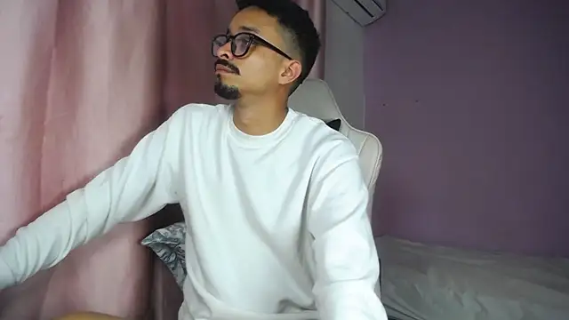 Amir guy  online show from May 11, 2026, 4:04 pm