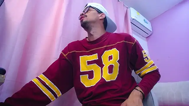 Amir guy  online show from April 9, 2026, 2:12 pm