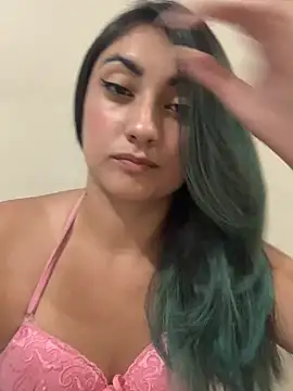 jadesecrett online show from April 17, 2026, 9:06 pm