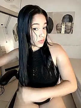 Snapshot of BrendaBloom_ chatting on April 24, 2026, 3:41 am BrendaBloom online show from April 24, 2026, 3:41 am
