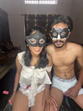 Love Birds00 online show from May 12, 2026, 8:43 am