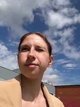 michelle lovique online show from June 26, 2026, 9:26 am