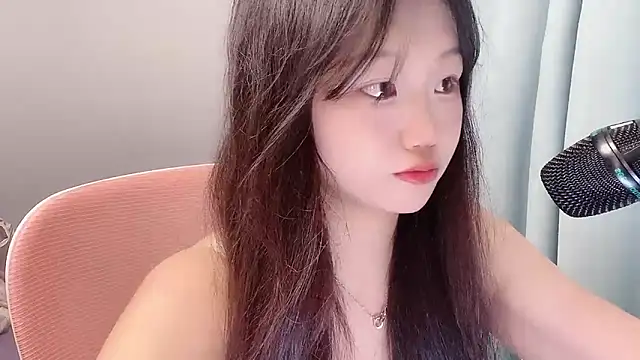 Snapshot of Lilababy00 chatting on May 3, 2026, 1:36 pm Lilababy00 online show from May 3, 2026, 1:36 pm