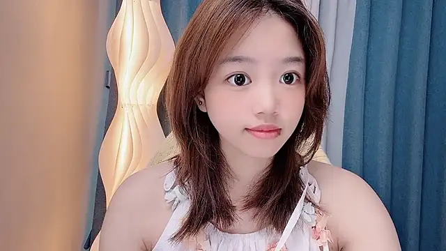 Lilababy00 online show from June 20, 2026, 3:44 am