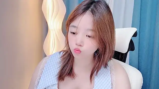 Lilababy00 online show from July 7, 2026, 6:47 am