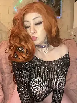 KarmaValentina online show from May 4, 2026, 1:20 am