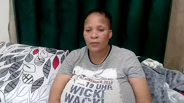 CaramelMelons78 online show from April 25, 2026, 9:34 pm