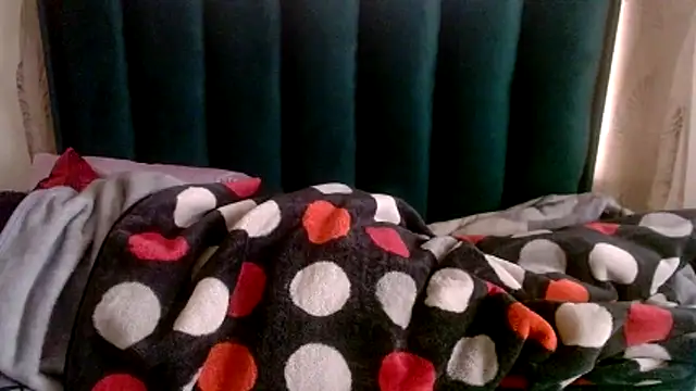 CaramelMelons78 online show from May 6, 2026, 5:33 am