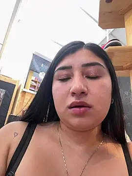 mariana-0306 online show from April 18, 2026, 7:40 pm