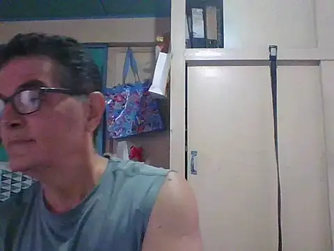 Snapshot of scotty-friends chatting on May 26, 2026, 3:10 pm scotty-friends online show from May 26, 2026, 3:10 pm