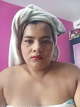 Sofia Moon01 online show from May 26, 2026, 6:28 pm