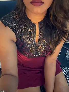 sexy-sukritii online show from June 5, 2026, 1:39 pm