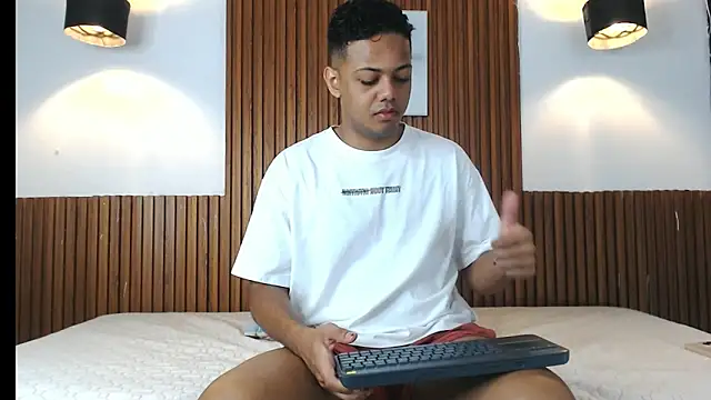 CONNOR 42 online show from April 8, 2026, 11:44 am