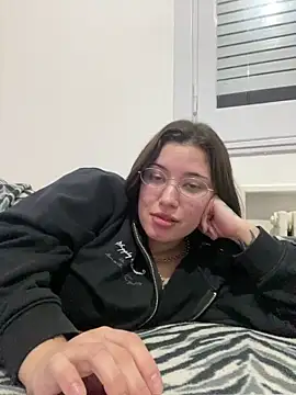 Snapshot of cherryxxox chatting on April 26, 2026, 1:03 am cherryxxox online show from April 26, 2026, 1:03 am