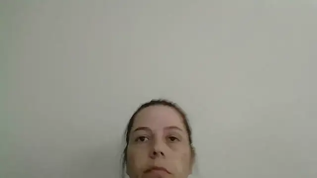 Snapshot of lily1982 chatting on April 30, 2026, 6:37 pm lily1982 online show from April 30, 2026, 6:37 pm