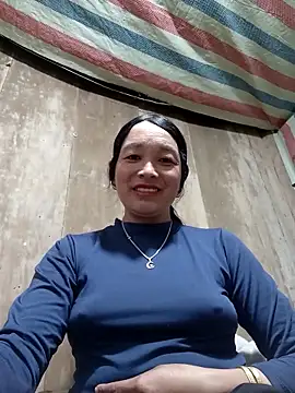 vanlucky2 online show from May 3, 2026, 11:47 am