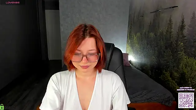 Lessi Panic online show from April 30, 2026, 1:01 am