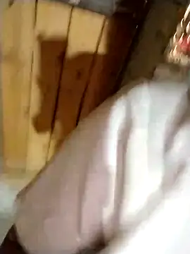 Snapshot of chaubau1 chatting on April 15, 2026, 12:38 am chaubau1 online show from April 15, 2026, 12:38 am