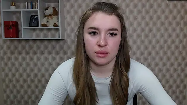 KassiaRayne  online show from April 17, 2026, 7:55 am