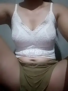 mia0033 online show from June 6, 2026, 10:04 pm
