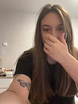 RiannaBrown online show from April 23, 2026, 3:57 am