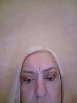 Julia20X online show from July 16, 2026, 8:33 am