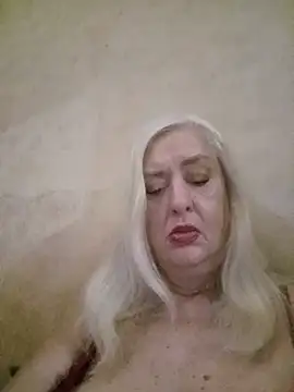 Julia20X online show from July 4, 2026, 9:15 am