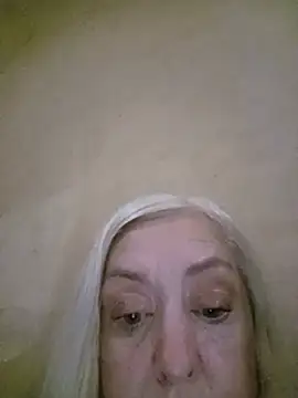 Julia20X online show from July 2, 2026, 8:15 pm