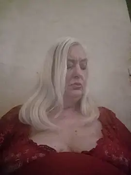 Julia20X online show from June 12, 2026, 10:24 am
