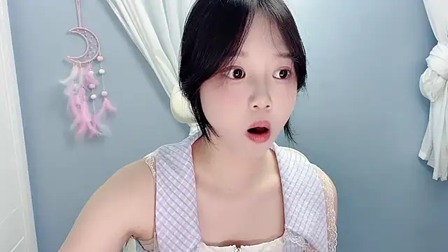 Xiaoqing00 online show from June 18, 2026, 10:53 am