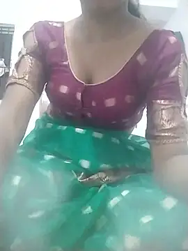 Snapshot of Shaniya03 chatting on May 19, 2026, 5:09 pm Shaniya03 online show from May 19, 2026, 5:09 pm