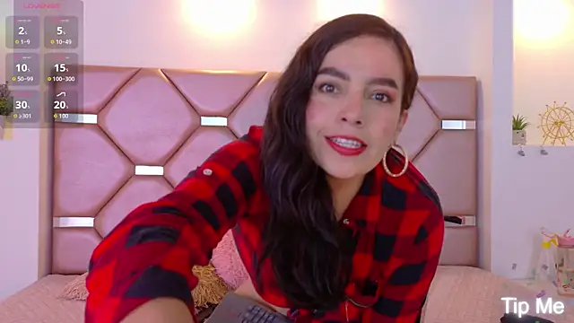 Snapshot of miiaa_collins_ chatting on April 19, 2026, 1:12 pm miiaa collins online show from April 19, 2026, 1:12 pm
